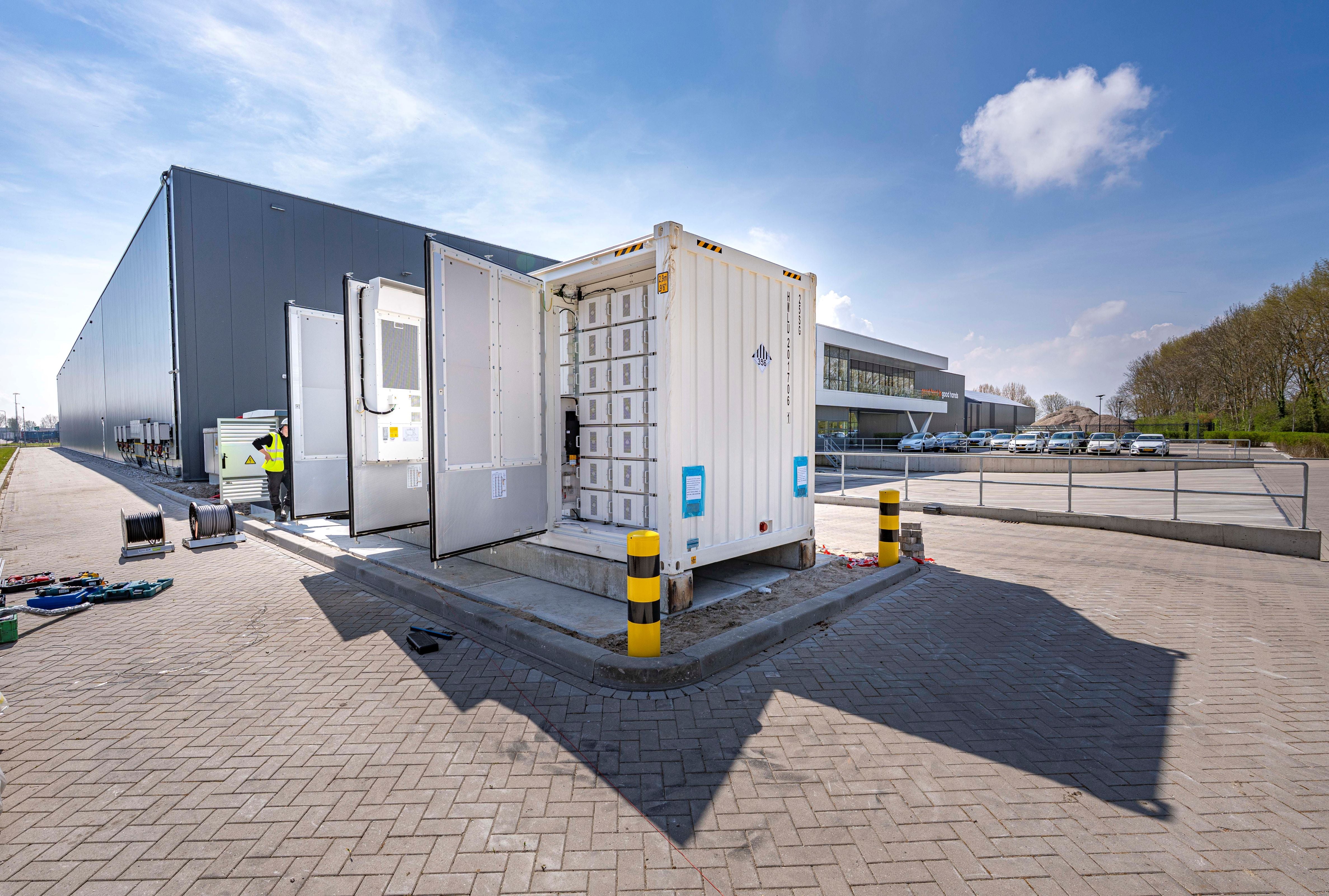 Huawei Luna 2000 | 1.000 kW - 2.000 kWh | Container 20 ft.